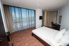 Hotel Shine Palace