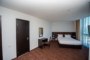 Hotel Shine Palace