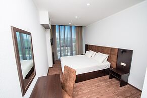 Hotel Shine Palace