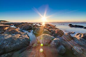 Seahorse Oceanfront Lodging