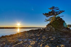 Seahorse Oceanfront Lodging