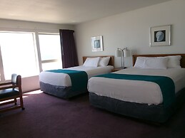 Seahorse Oceanfront Lodging