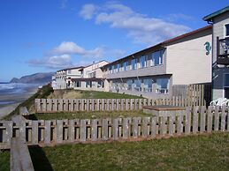 Seahorse Oceanfront Lodging