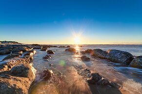 Seahorse Oceanfront Lodging