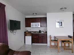 Seahorse Oceanfront Lodging