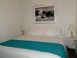 Seahorse Oceanfront Lodging