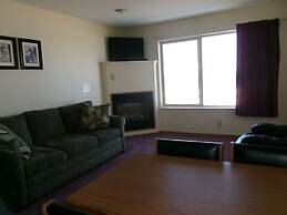 Seahorse Oceanfront Lodging