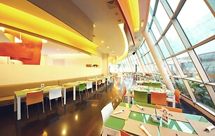 HARRIS Hotel & Conventions Festival Citylink Bandung