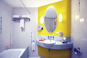 HARRIS Hotel & Conventions Festival Citylink Bandung