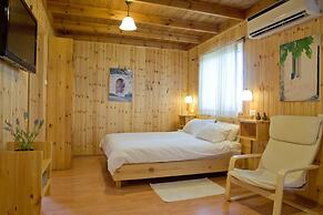 Naomi's B&B