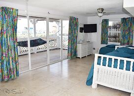 Amoray Dive Resort
