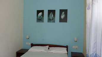 Le Cactus Guesthouse