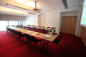 Economy Silesian Hotel