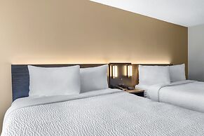 Motel 6 Brooks, AB