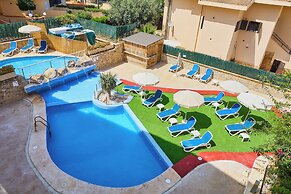 Sol y Mar Apartments