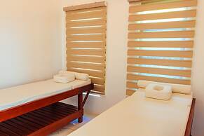 Marqis Sunrise Sunset Resort and Spa