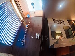 Marqis Sunrise Sunset Resort and Spa