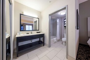 Hampton Inn & Suites DuPont