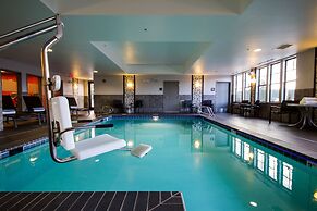 Hampton Inn & Suites DuPont