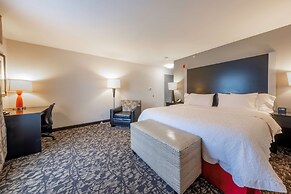 Hampton Inn & Suites DuPont