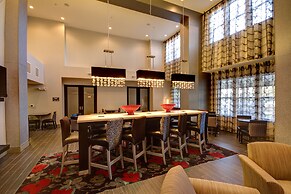 Hampton Inn & Suites DuPont
