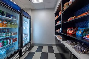 Hampton Inn & Suites DuPont