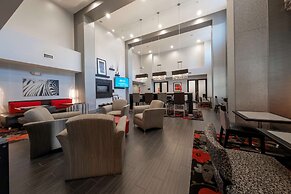 Hampton Inn & Suites DuPont