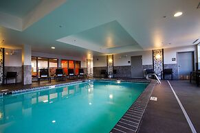 Hampton Inn & Suites DuPont