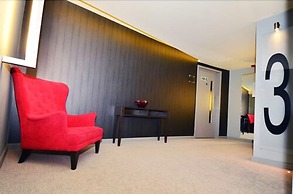 Axiom Park Hotel