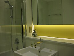 Axiom Park Hotel