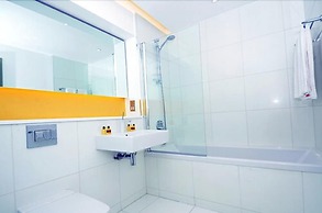 Axiom Park Hotel