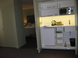 Axiom Park Hotel