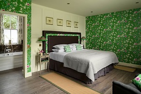 Meikleour Arms Hotel and Restaurant