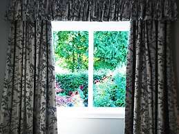 Meikleour Arms Hotel and Restaurant