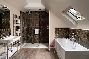 Meikleour Arms Hotel and Restaurant