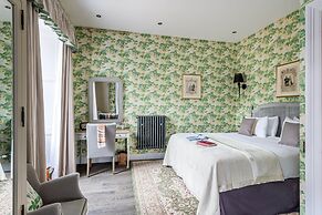 Meikleour Arms Hotel and Restaurant