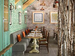 Meikleour Arms Hotel and Restaurant