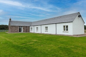 Meikleour Arms Hotel and Restaurant