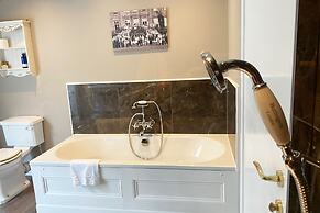 Meikleour Arms Hotel and Restaurant