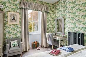 Meikleour Arms Hotel and Restaurant