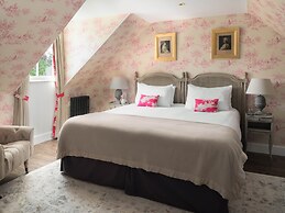 Meikleour Arms Hotel and Restaurant