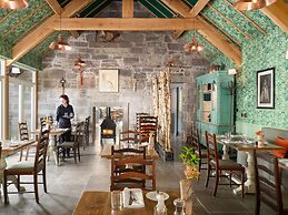 Meikleour Arms Hotel and Restaurant