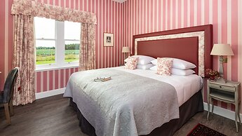 Meikleour Arms Hotel and Restaurant