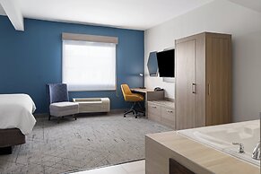 Holiday Inn Express Toledo North by IHG