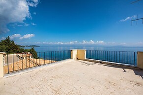 Litharia Apartments Corfu by Checkin