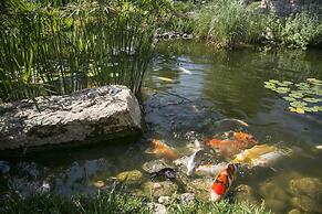 Achtis Boutique Hotel