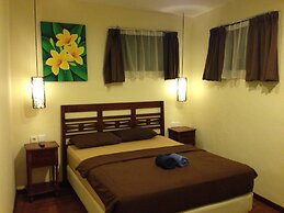 Bemo Corner Guest House