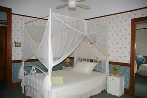 Riviera Bed and Breakfast