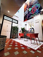 Feel Hostels City Center