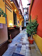 Feel Hostels City Center